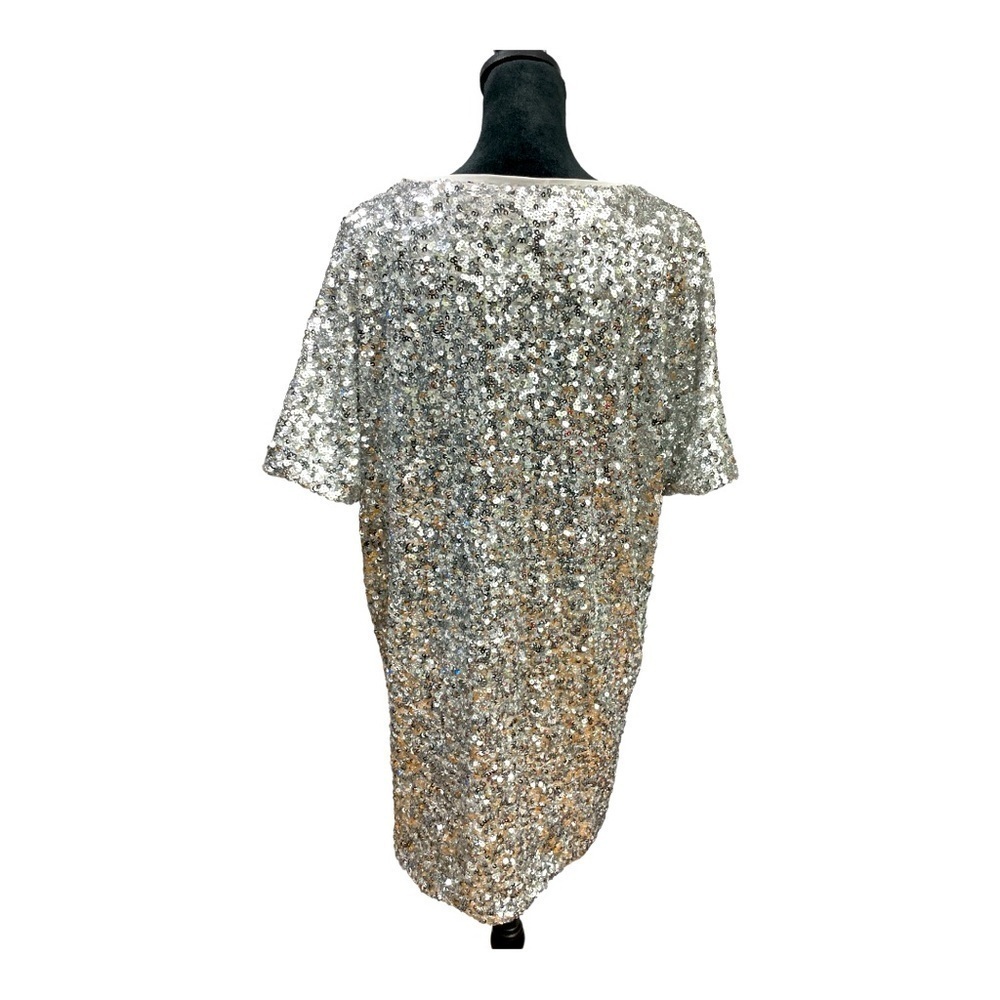 Hidden Label Silver Sequin Dress Size Small - Short Sleeve, V-Neck, Fully Lined - Picture 4 of 11